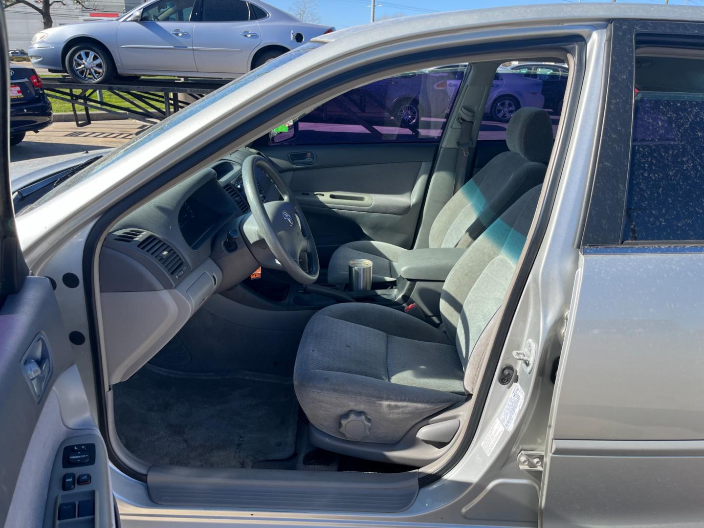 2002 SILVER /gray Toyota Camry LE (4T1BE32K72U) with an 2.4L L4 DOHC 16V engine, Automatic transmission, located at 14700 Tomball Parkway 249, Houston, TX, 77086, (281) 444-2200, 29.928619, -95.504074 - Photo#8